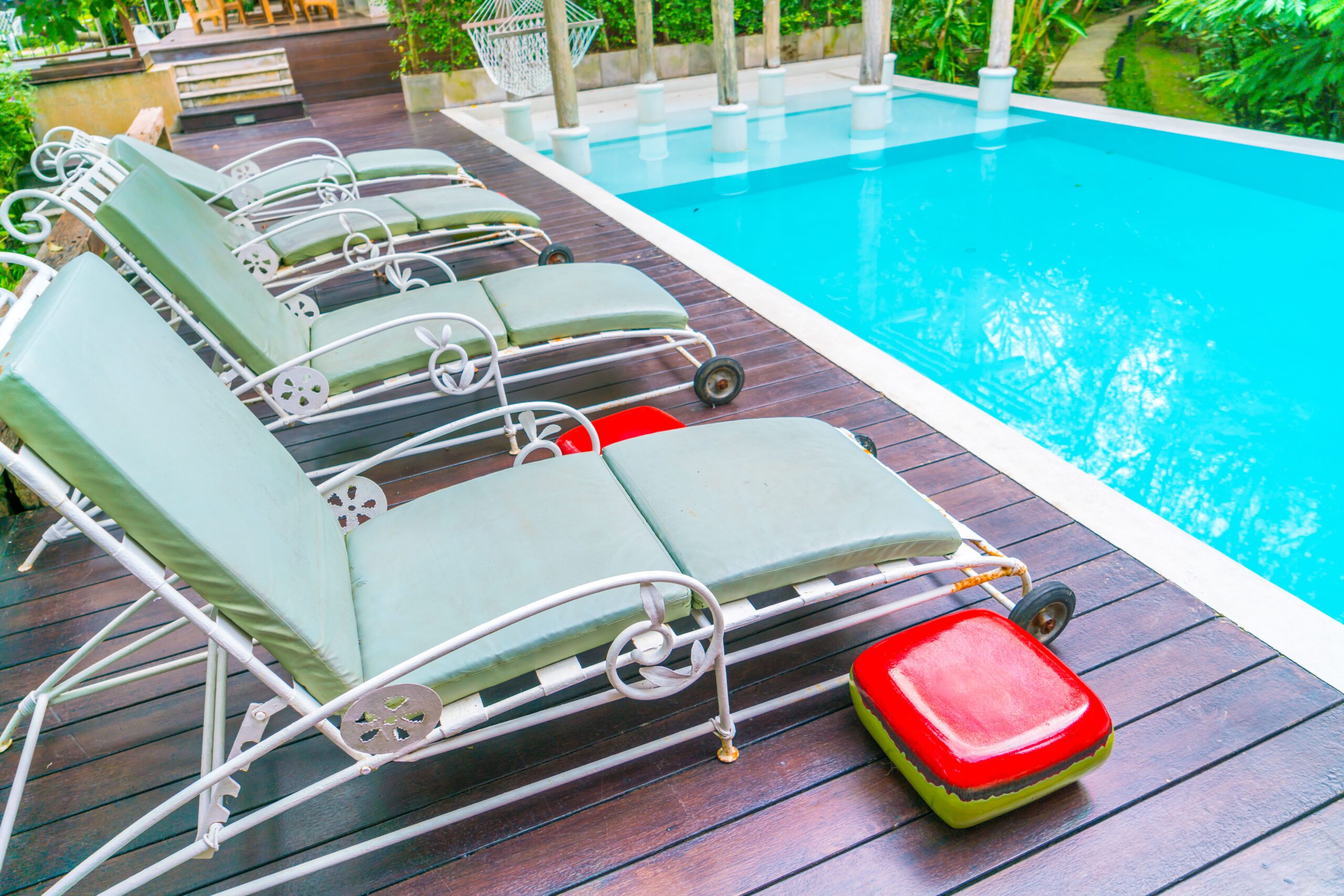 wholesale patio furniture company